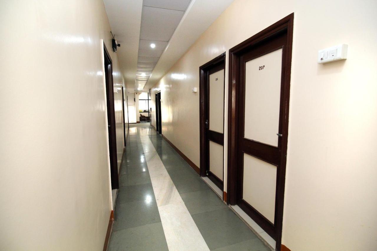 Hotel Gomatgiri Aurangābād Extérieur photo